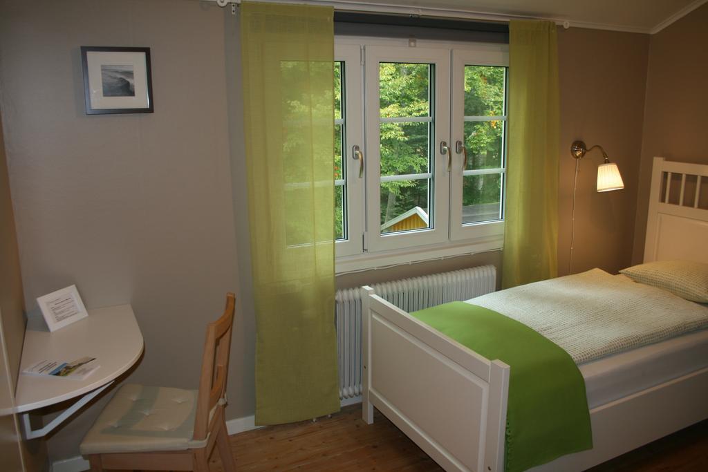 Hotel & Pensionat Bjoerkelund Stenbrohult  Δωμάτιο φωτογραφία