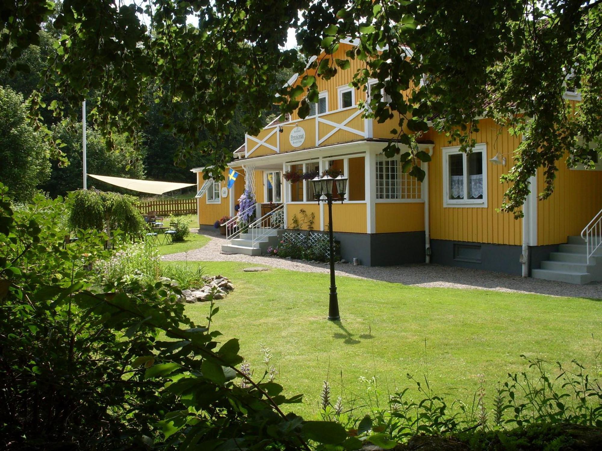 Hotel & Pensionat Bjoerkelund Stenbrohult  Εξωτερικό φωτογραφία